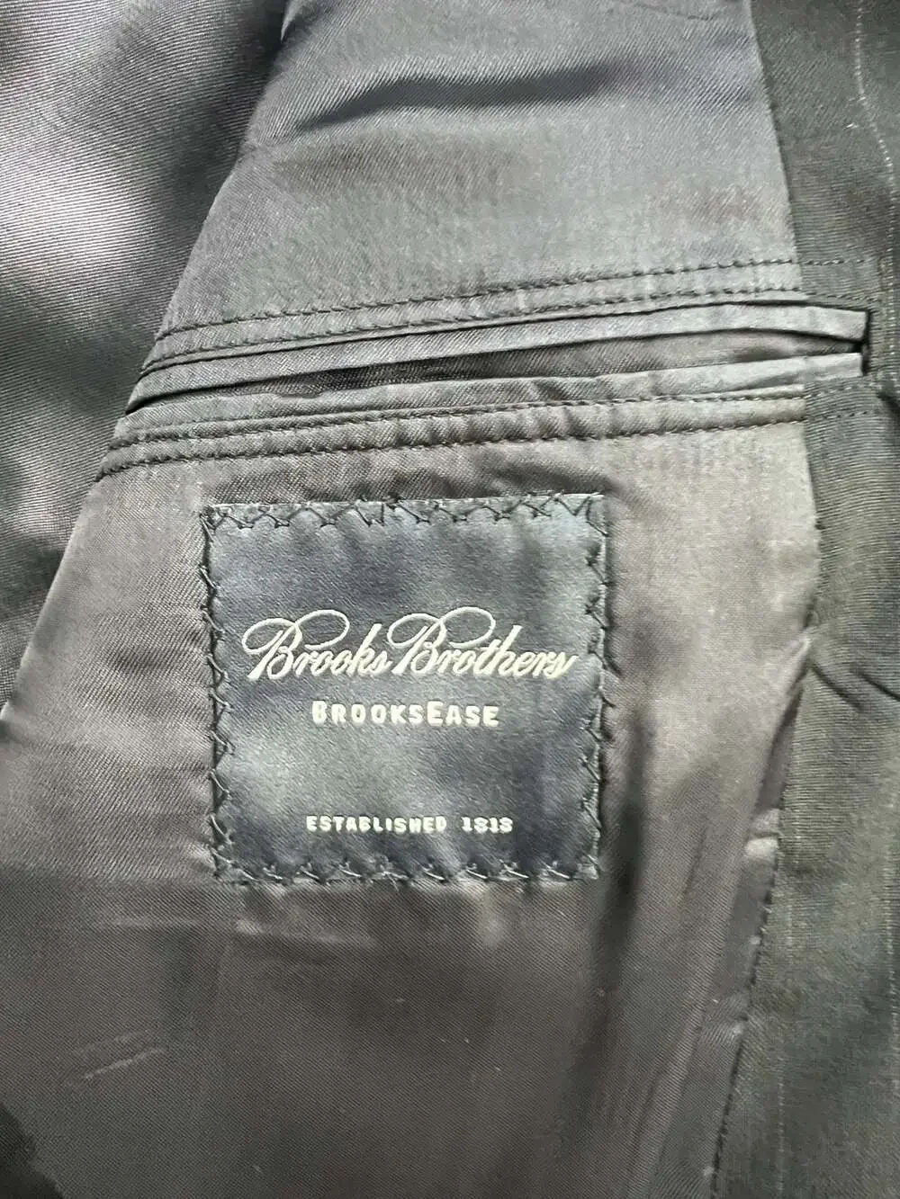 Brooks Brothers Charcoal with Pinstripe Wool Suit Jacket Estimated size 46L -see
